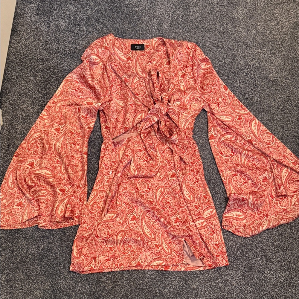 Vici Coral Paisley Midi Dress